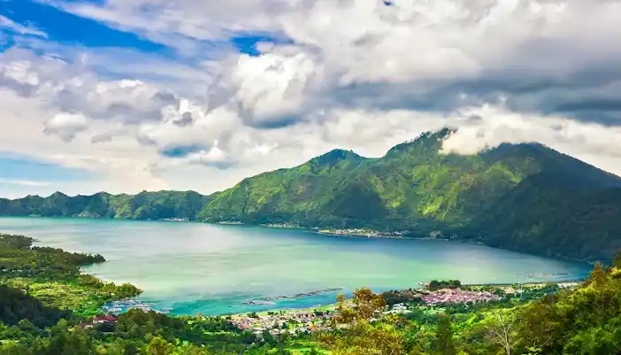 Enjoy the View of Lake Batur from Penelokan