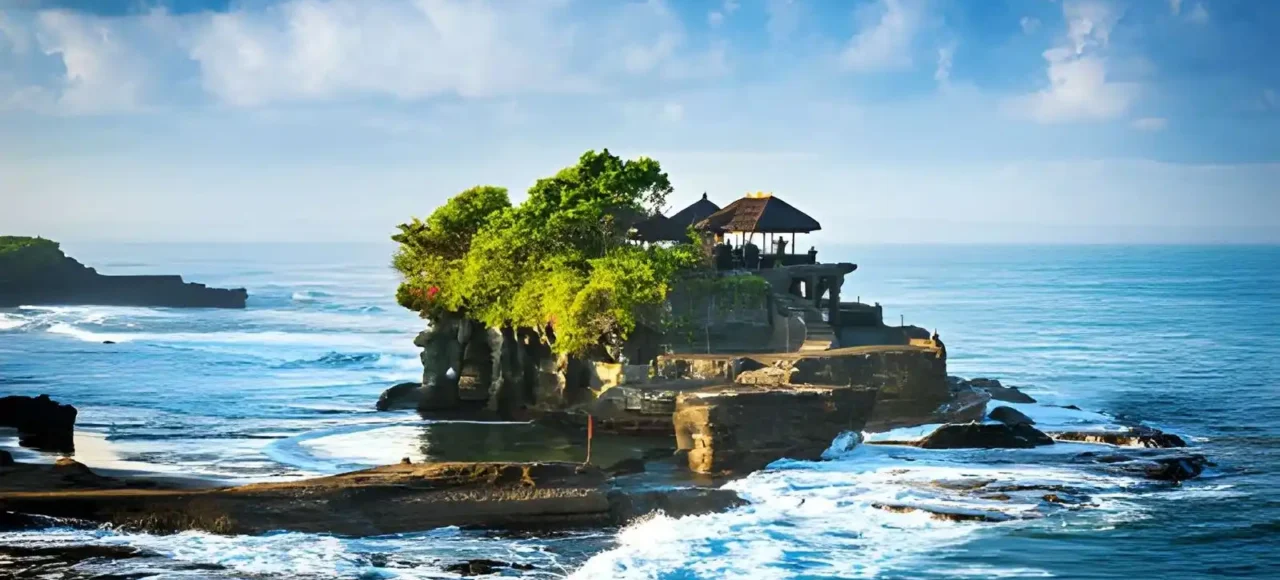 Tanah lot temple bali