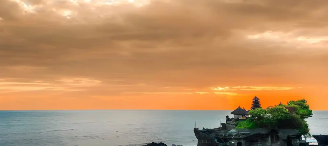 Tanah lot temple sunset