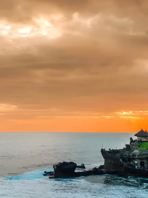 Tanah lot temple sunset
