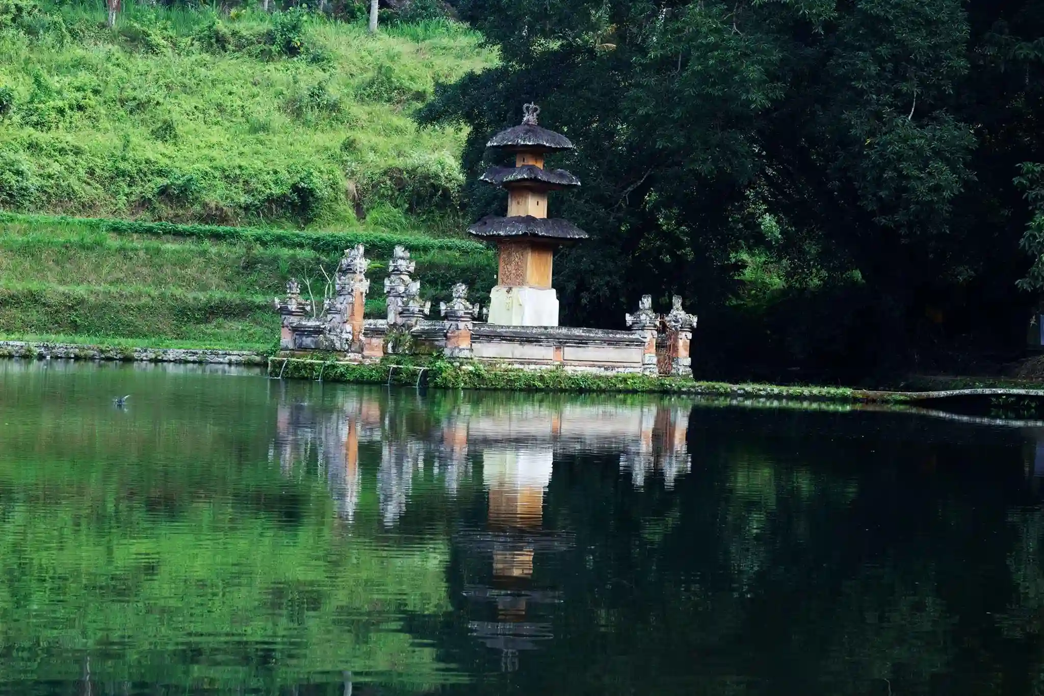 Tirta taman mumbul sangeh