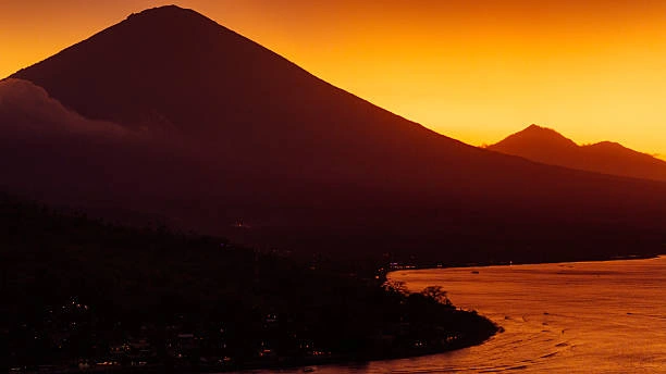amed beadh mount agung sunrise